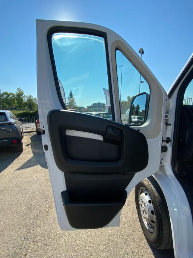 PEUGEOT Boxer usata 30