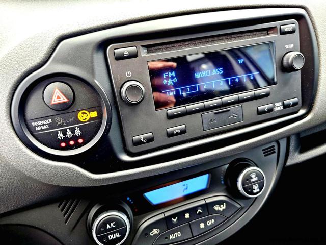 TOYOTA Yaris usata, con Controllo automatico clima