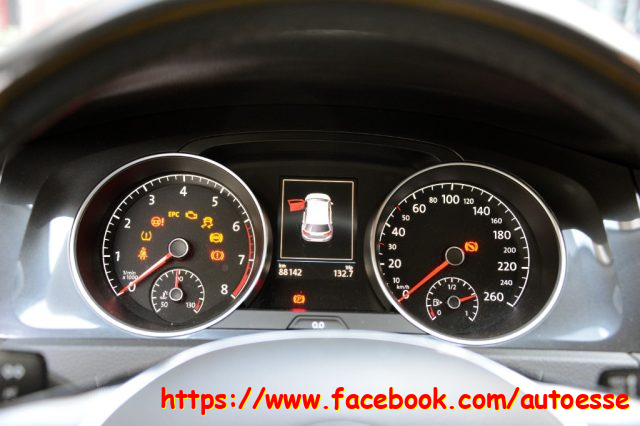 VOLKSWAGEN Golf usata, con ESP