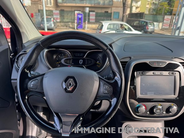 RENAULT Captur usata, con Controllo automatico clima