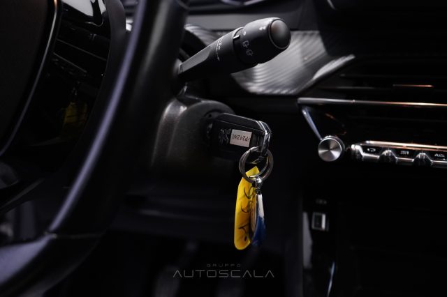 PEUGEOT 208 usata, con Touch screen