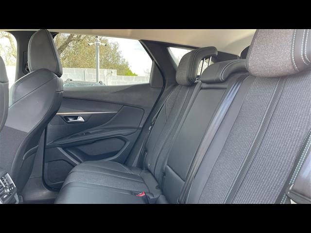 PEUGEOT 3008 usata, con Controllo automatico clima