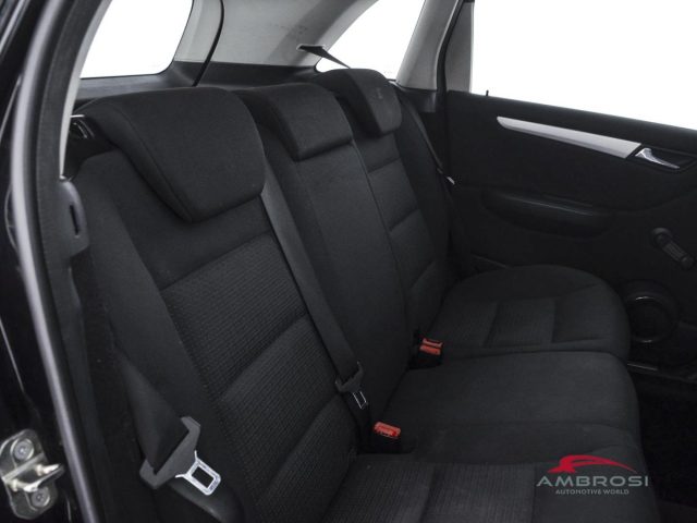 MERCEDES-BENZ B 180 usata 10