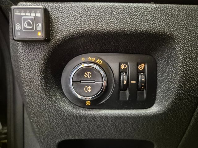 OPEL Corsa usata 24
