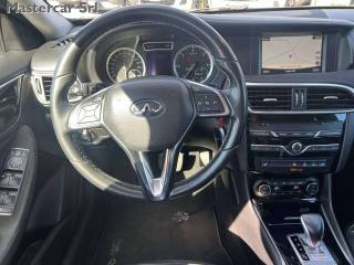 INFINITI Q30 usata 12