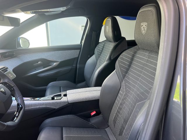 PEUGEOT 3008 usata, con Sensori di parcheggio posteriori