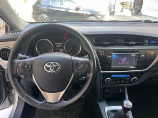 TOYOTA Auris usata 33