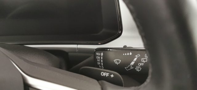 VOLKSWAGEN T-Roc usata 50