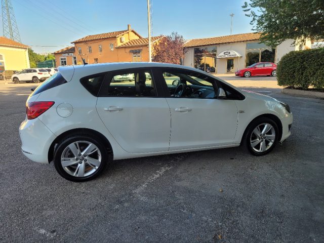 OPEL Astra usata, con Controllo trazione