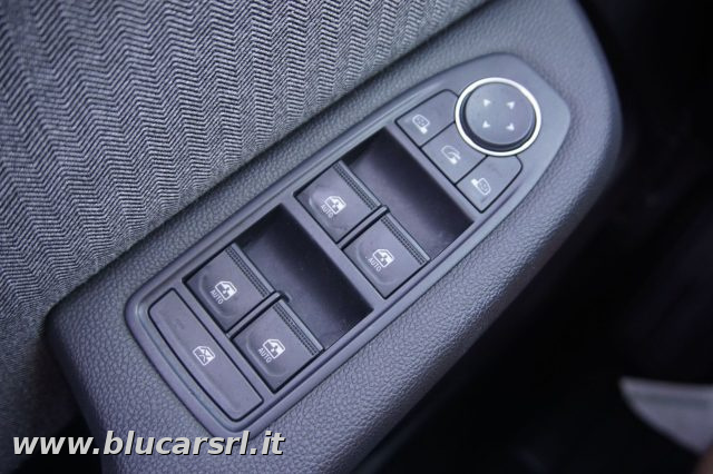 RENAULT Clio usata, con Telecamera per parcheggio assistito