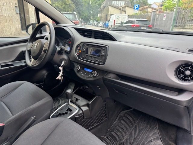 TOYOTA Yaris usata, con Controllo trazione