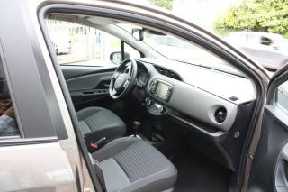 TOYOTA Yaris usata 16