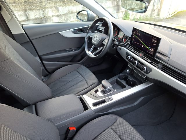 AUDI A4 usata, con Specchietti laterali elettrici