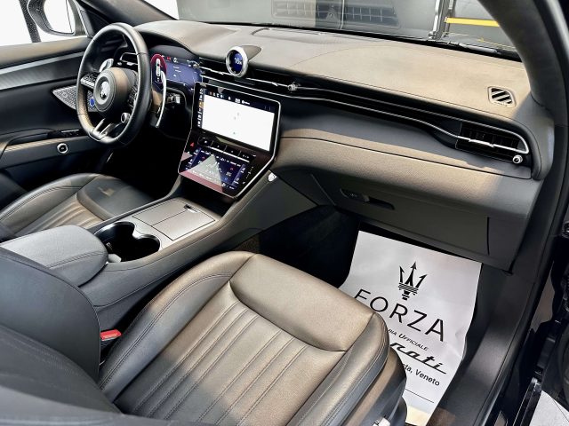 MASERATI Grecale usata, con Interni in pelle