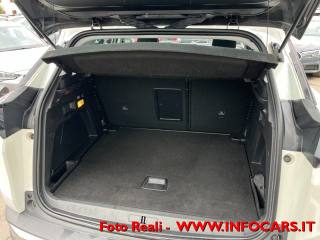 PEUGEOT 3008 usata, con Leve al volante