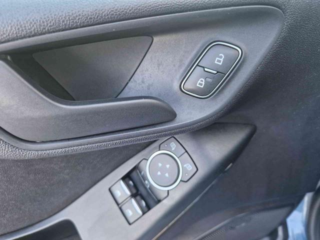 FORD Fiesta usata, con Sedile posteriore sdoppiato