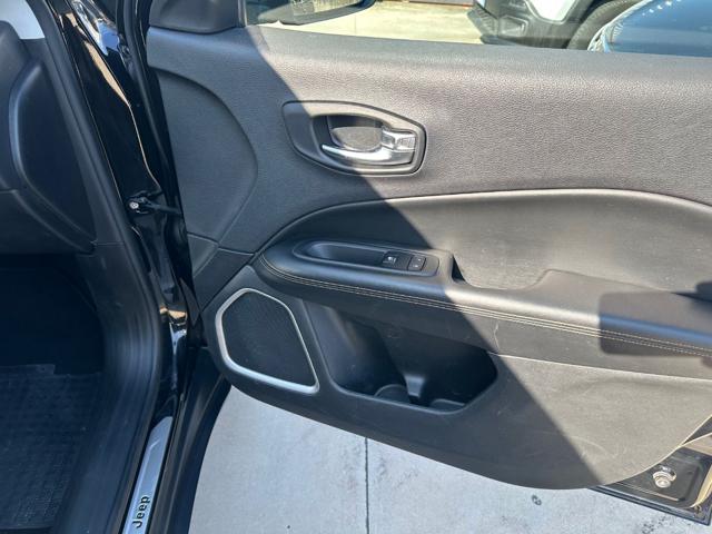 JEEP Compass usata, con Autoradio digitale