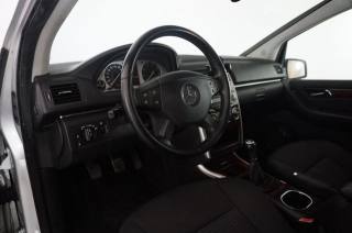 MERCEDES-BENZ B 180 usata, con Boardcomputer