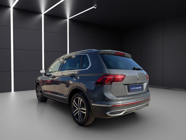 VOLKSWAGEN Tiguan usata, con Airbag laterali