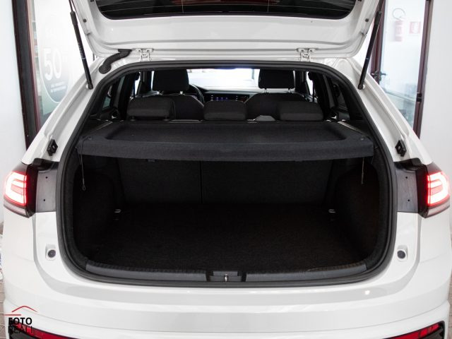 VOLKSWAGEN Taigo usata, con Luce d