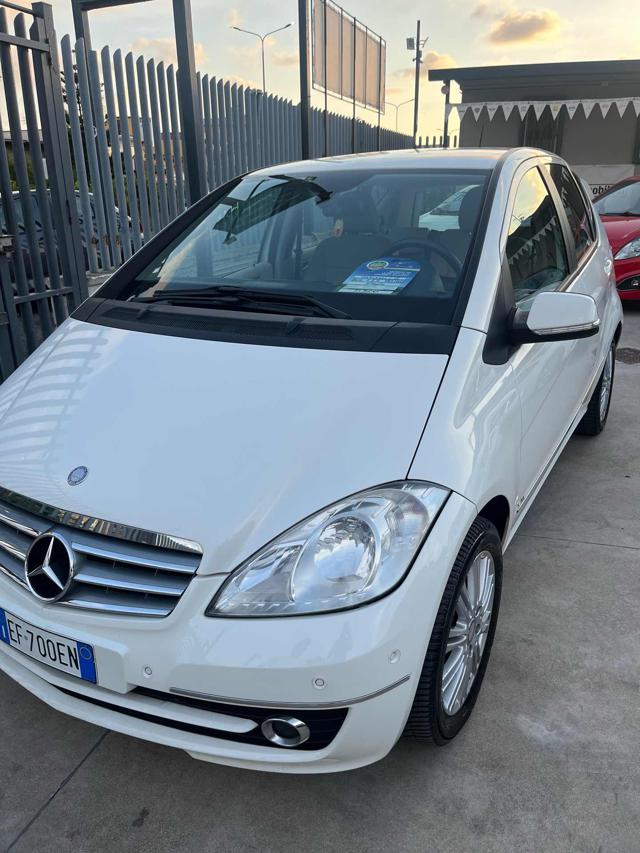 MERCEDES-BENZ A 180 usata, con Fendinebbia