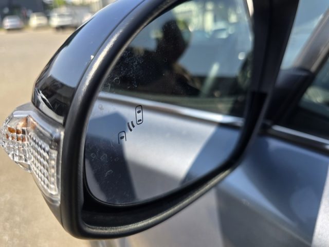 TOYOTA C-HR usata, con Climatizzatore