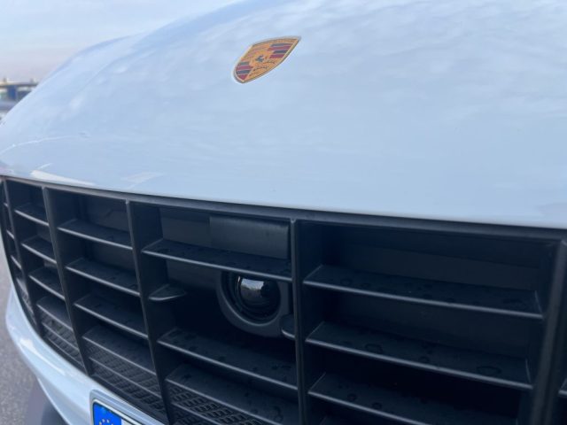 PORSCHE Macan usata 15