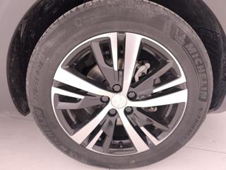PEUGEOT 3008 usata, con Airbag testa