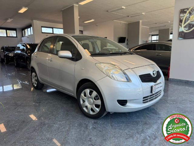 TOYOTA Yaris usata, con Alzacristalli elettrici