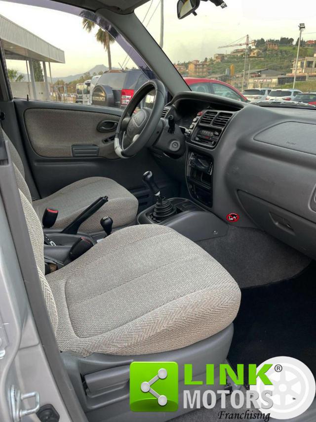 SUZUKI Grand Vitara usata 16
