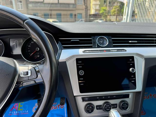 VOLKSWAGEN Passat Variant usata, con Controllo automatico clima