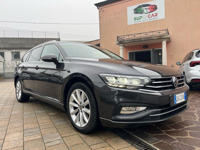 VOLKSWAGEN Passat Variant usata, con ABS