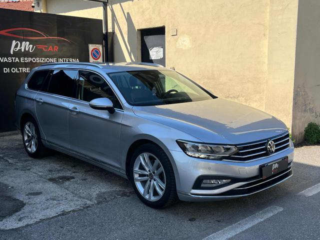 VOLKSWAGEN Passat Variant usata, con Airbag