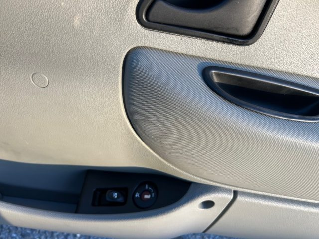 RENAULT Kangoo usata 20