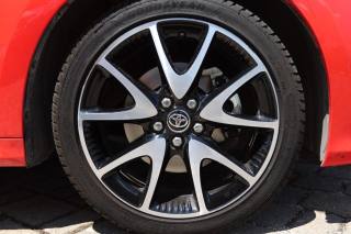 TOYOTA Yaris usata 14