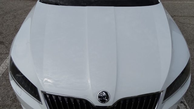 SKODA Superb usata, con Monitoraggio pressione pneumatici
