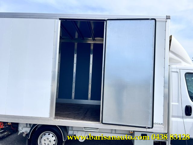 OPEL Movano usata, con Bracciolo