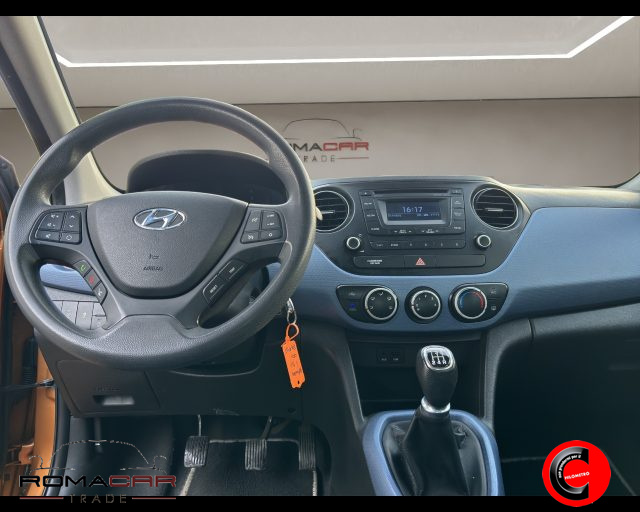 HYUNDAI i10 usata, con Sedile posteriore sdoppiato
