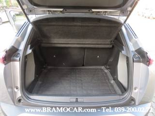 PEUGEOT 2008 usata, con Leve al volante