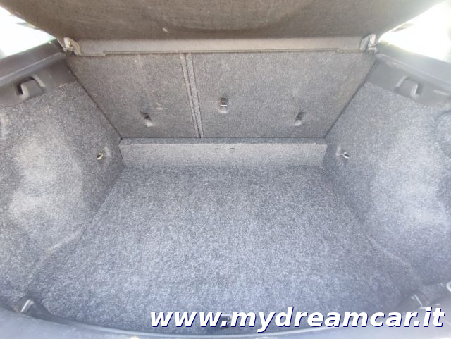 VOLVO V40 usata 19