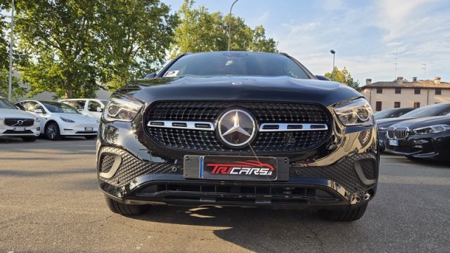 MERCEDES-BENZ GLA 180 usata, con Airbag
