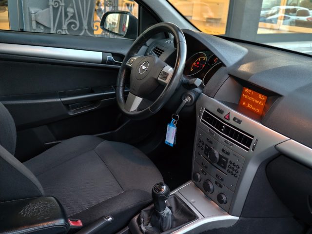 OPEL Astra usata, con Controllo trazione