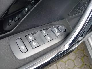 PEUGEOT 2008 usata, con Vetri oscurati