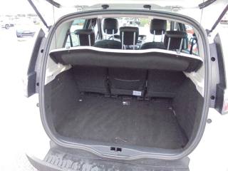 RENAULT Scenic usata, con Sensori di parcheggio anteriori