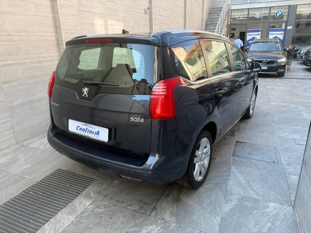 PEUGEOT 5008 usata, con Cerchi in lega
