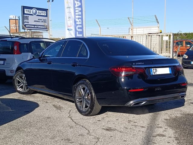 MERCEDES-BENZ E 200 usata, con Controllo trazione