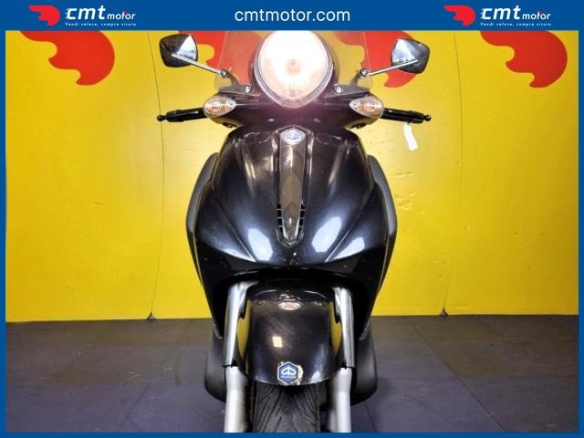 PIAGGIO Beverly 500 usata 5