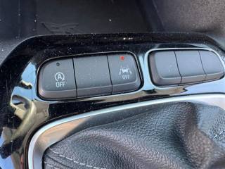 OPEL Corsa usata, con ESP