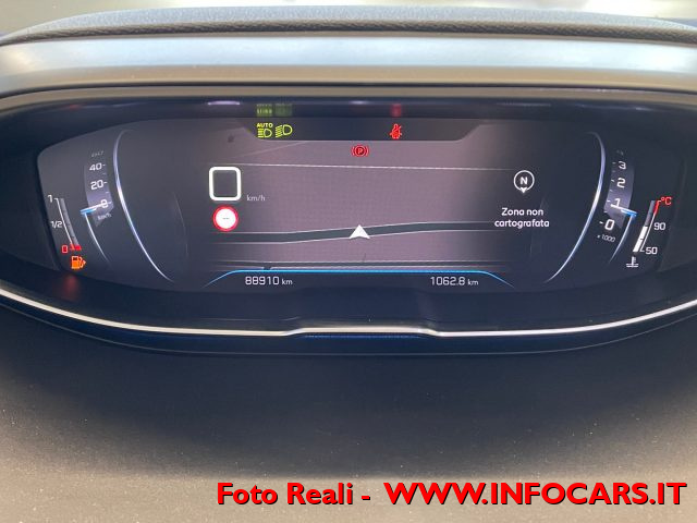 PEUGEOT 3008 usata, con Volante multifunzione