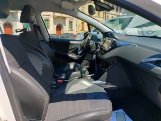 PEUGEOT 2008 usata, con USB